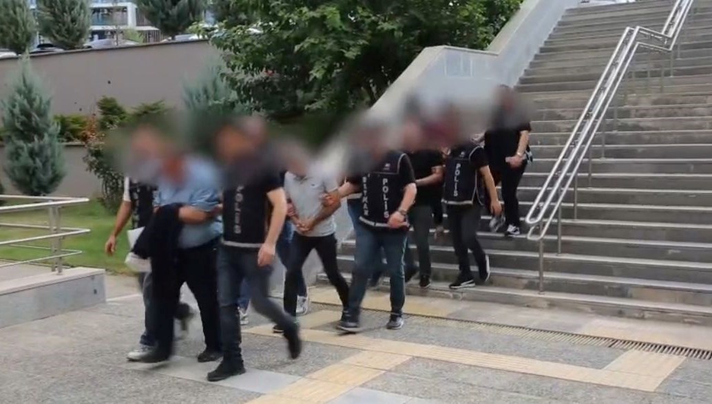 devlet memuru olma sozu verdiler 30 milyon lira dolandirildilar iCXFMOA4