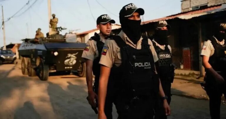 ekvador hapishanesinde isyan 17 olu D6ifgEhK