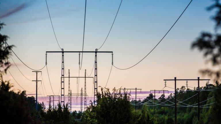 spot piyasada elektrik fiyatlari 28 eylul 2025 zqs6lpNV