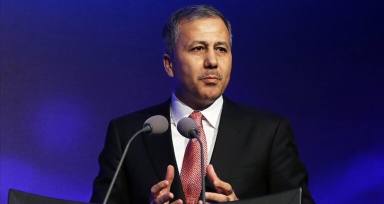 bakan yerlikaya duyurdu 47 kisi tutuklandi mal varliklarina el konuldu 1tNyAUGt