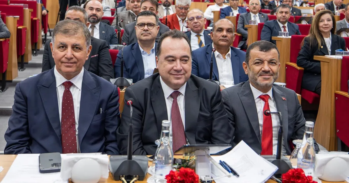 ege belediyeler birligi uyeleri izmirde toplandi iOtwhflE.webp