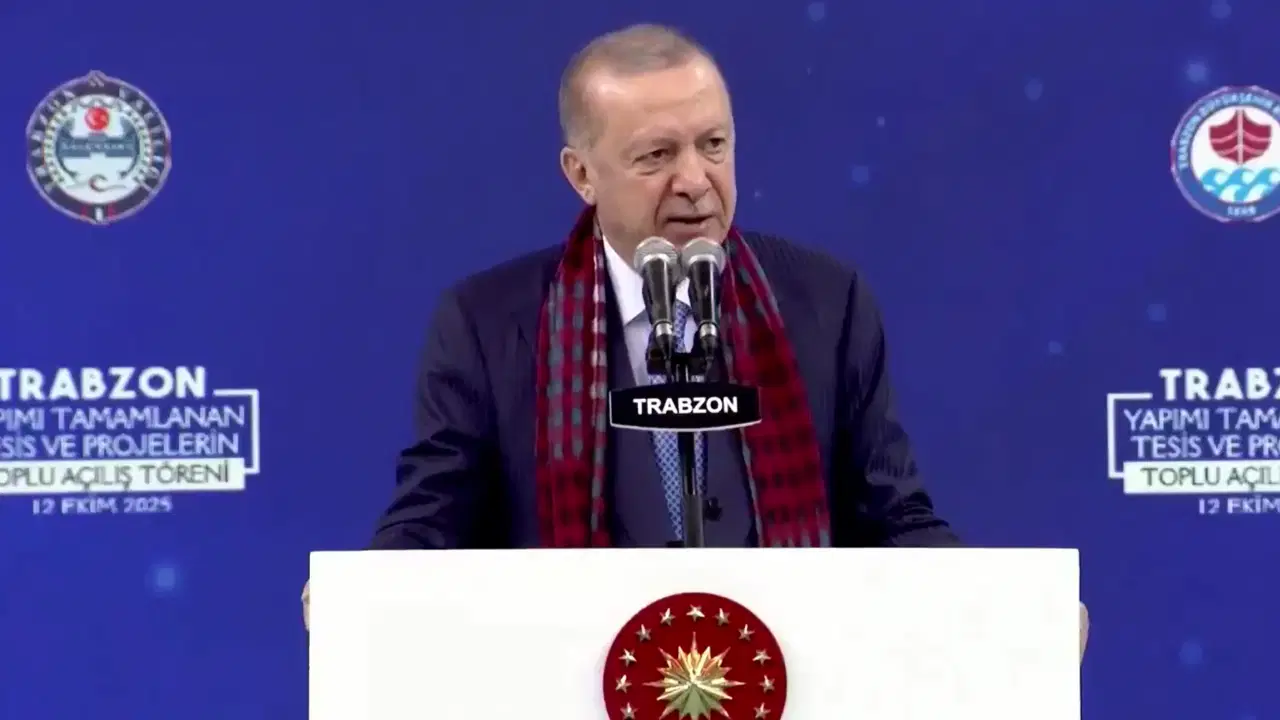 erdogan chpnin bruksel mitingini hedef aldi ozgur ozele seslendi yabancilarin huzurunda ulkeni elestirmekten hic mi hicap duymuyorsun VGqTrGup.jpg