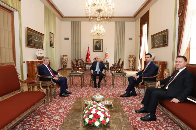 kurtulmusdan parti liderlerine kabul D62XQ9qA