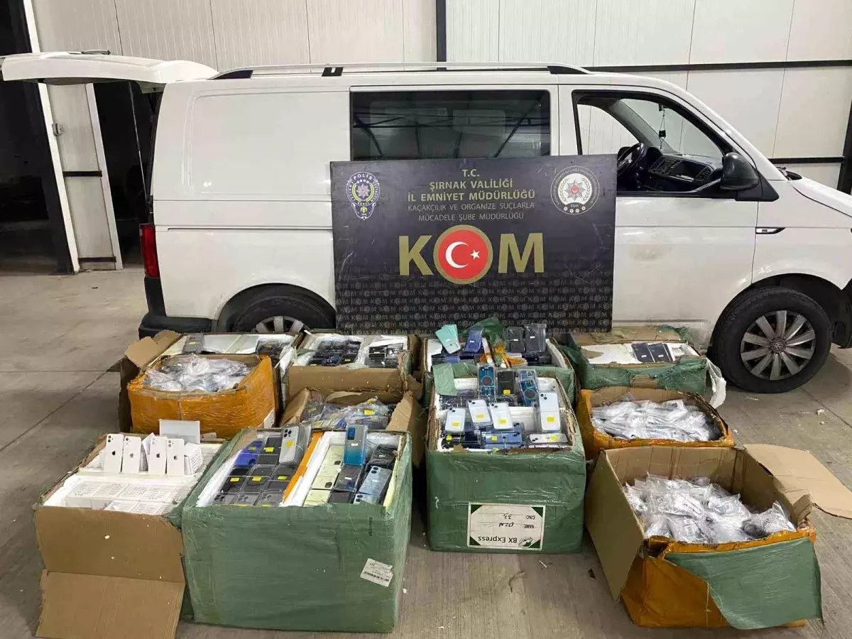 sirnakta uyusturucu ve kacakcilik operasyonlari 51 gozalti umerVPDu.jpg