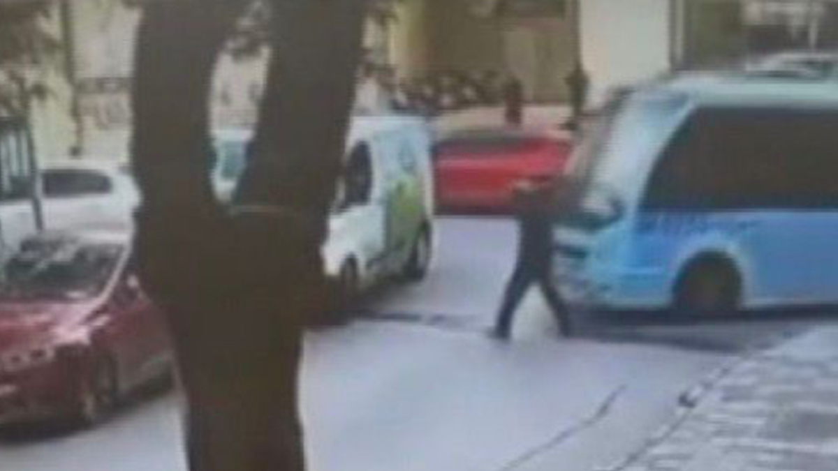 istanbul maltepede yayaya minibus carpti x57CyWkf.jpg