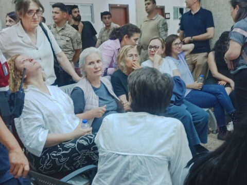 Hakimin kararı sonrası gözyaşlarına boğuldu: “Annem babam alzheimer dedi” ama dinletemedi…