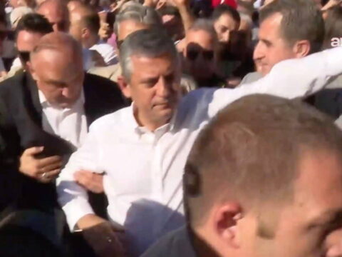 Özel’e Gaziantep’te yoğun ilgi… ‘Bizi durduramayacaklar, iktidara ulaşacağız’