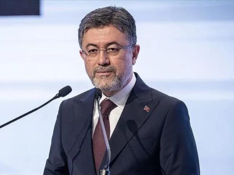 Bakan yumakli keban altiyaka barajinda calismalarin basladigini acikladi B6E2RpWr